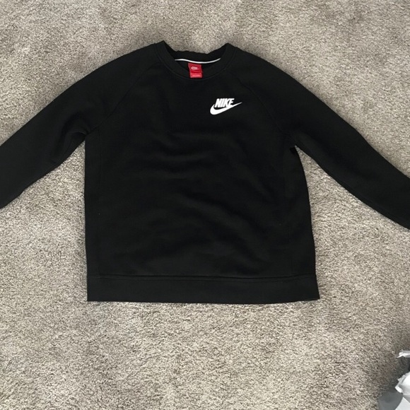Nike Sweaters - Nike Women Sweater. Great Deal ! Nike Sweaters - Nike Women Sweater. Great Deal !